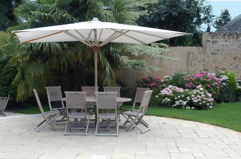 La Demeure De L'Ile Bed & Breakfast Craon  Bagian luar foto