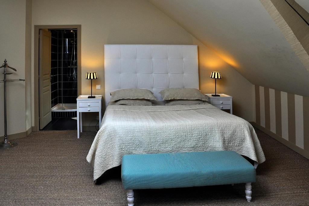 La Demeure De L'Ile Bed & Breakfast Craon  Ruang foto