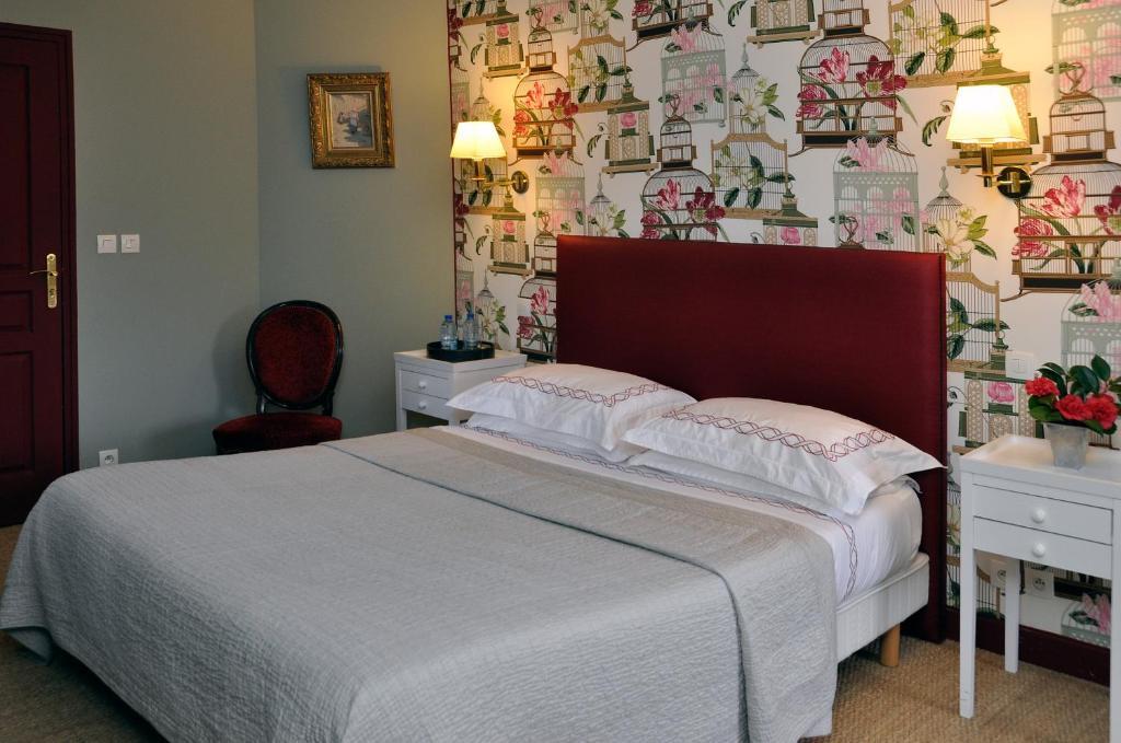 La Demeure De L'Ile Bed & Breakfast Craon  Ruang foto